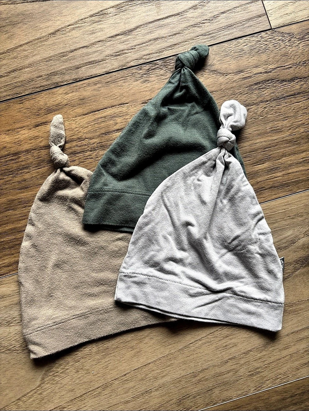 Kyte Baby Infant Hat + x2 small shop Infant Hays
